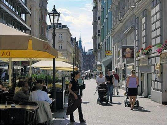 Hotel Bei Der Esplanade Hamburg Kültér fotó